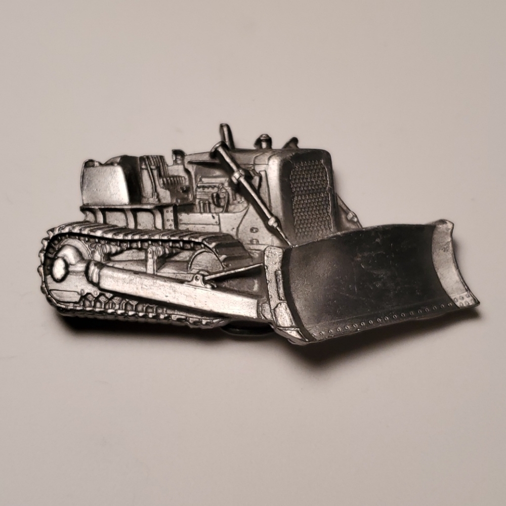 Bulldozer belt buckle